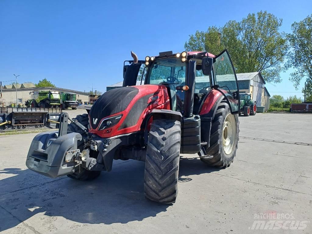 Valtra T 234 A Traktorji