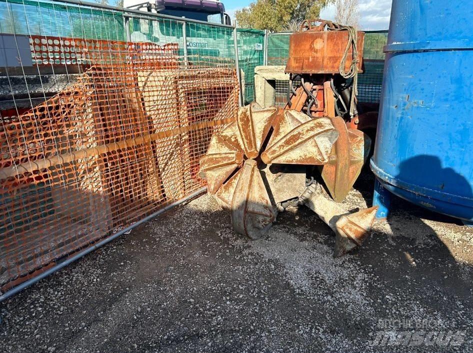 Liebherr A316 Bagri za prekladanje primarnih/sekundarnih surovin