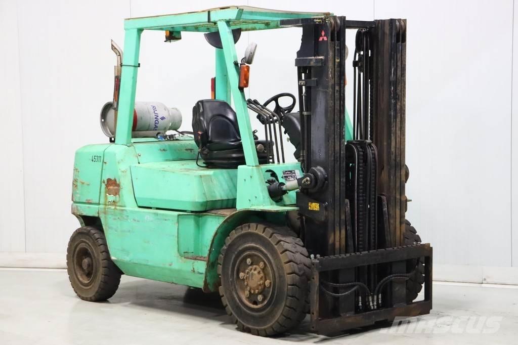 Mitsubishi FG40K Plinski viličarji