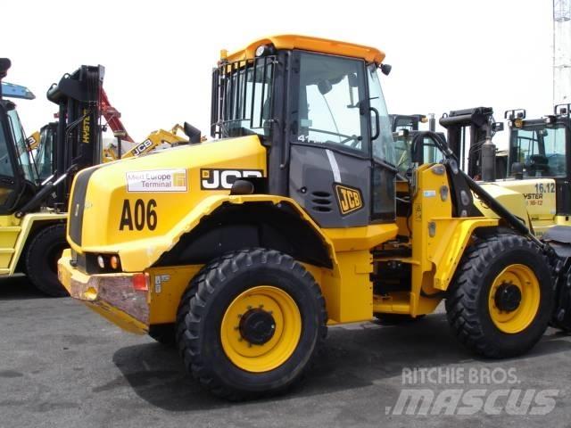 JCB 411 HT Kolesni nakladalci
