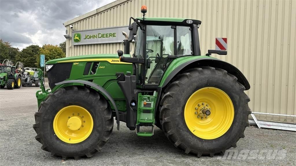 John Deere 6M 240 Traktorji