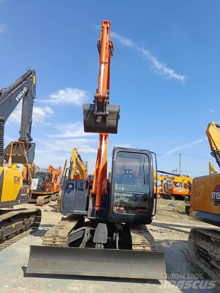 Hitachi ZX 75 Midi bagri 7t – 12t