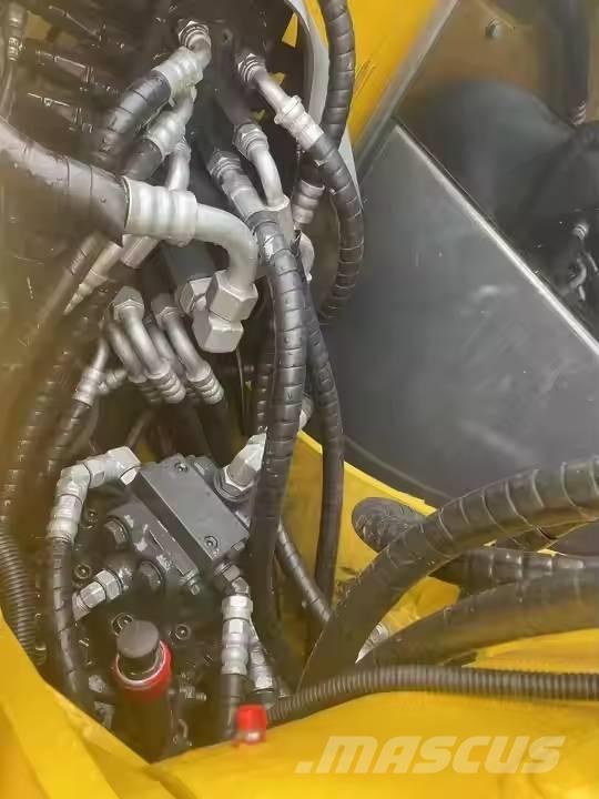 Komatsu PC70-8 Midi bagri 7t – 12t