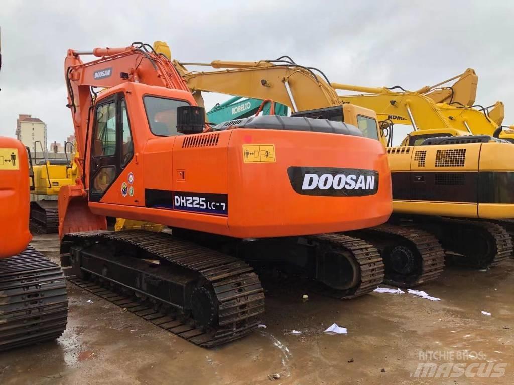 Doosan 225 LC Bagri goseničarji