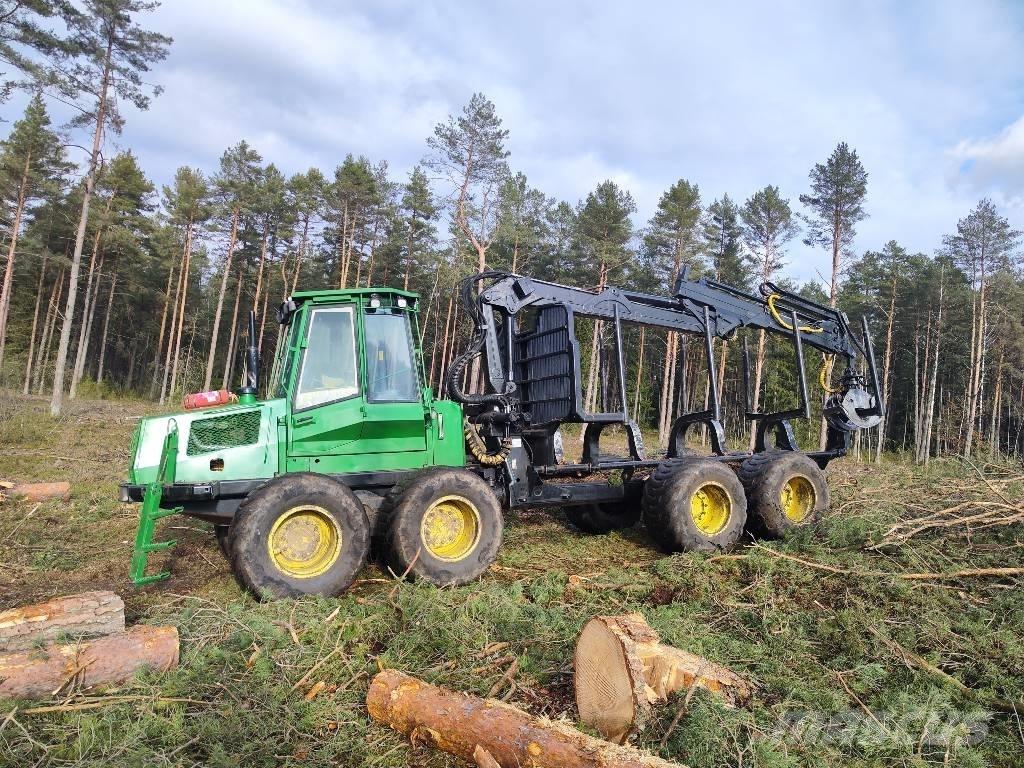 John Deere 1110 D Forwarderji