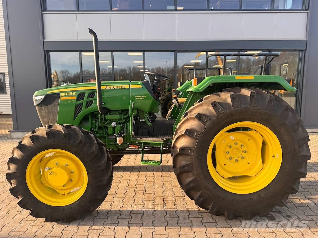 John Deere 5075 E Traktorji