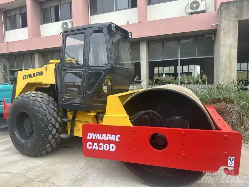 Dynapac CA 30 D Enojni valjarji