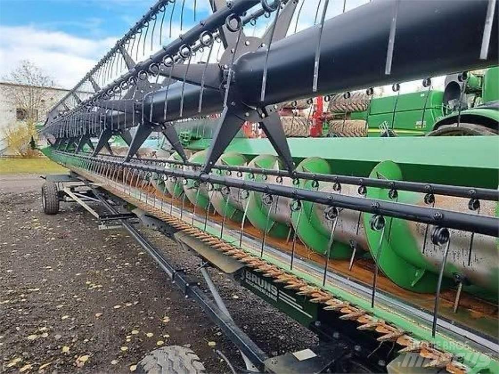 John Deere S 685 i Kombajni