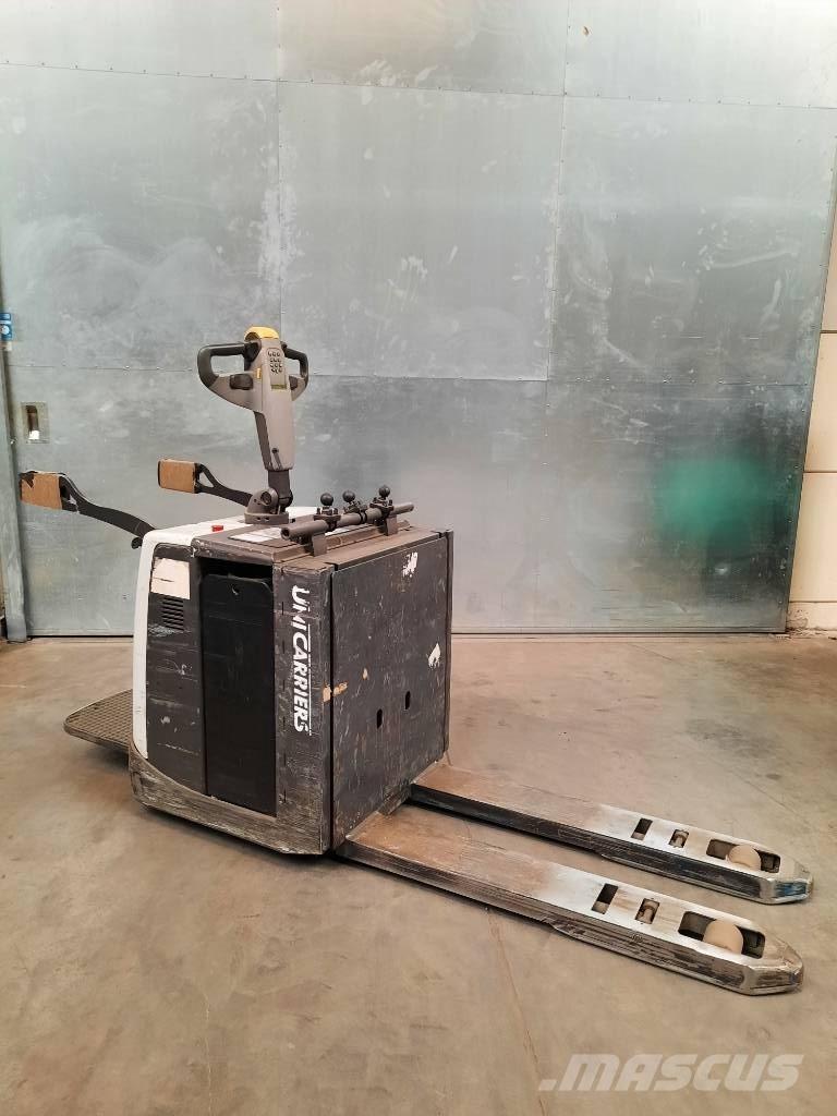 UniCarriers 200PMR Električni nizko dvižni viličar s stojiščem