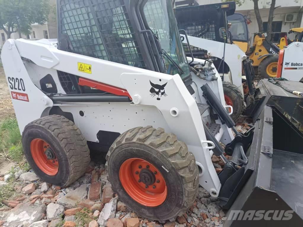 Bobcat S 220 Skid steer mini nakladalci