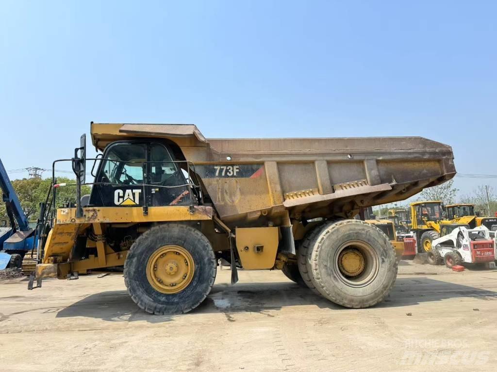 CAT 773 F Togi demperi