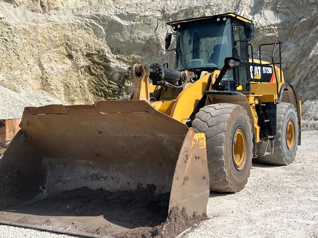 CAT 972m Kolesni nakladalci
