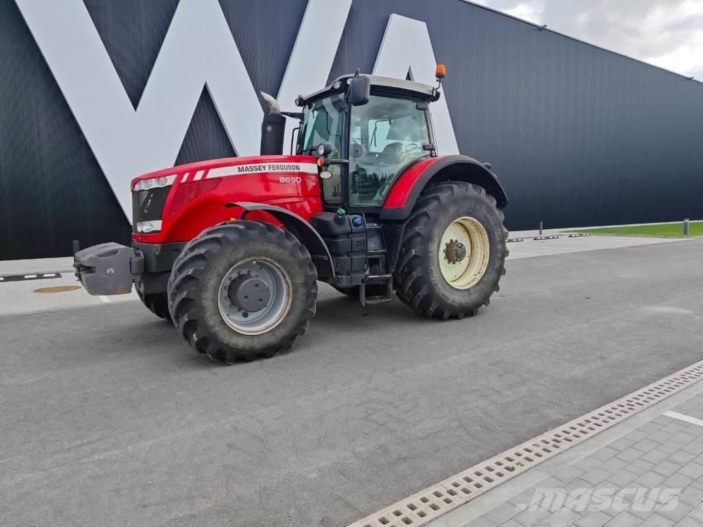 Massey Ferguson 8690 Traktorji