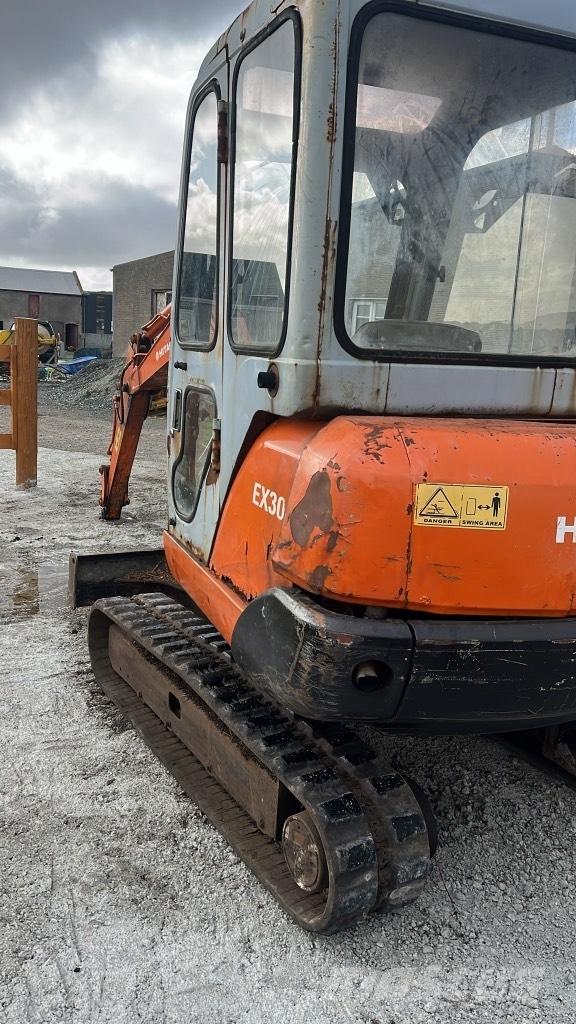 Hitachi Ex30-1 Mini bagri <7t