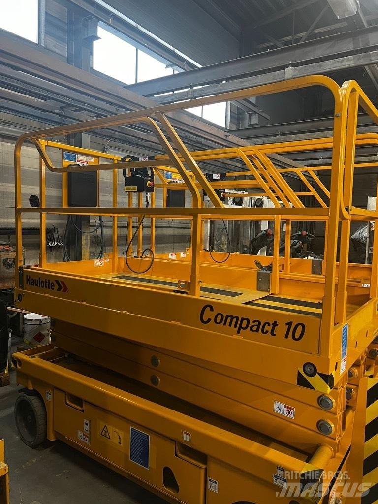 Haulotte Compact 10 Škarjaste dvižne ploščadi