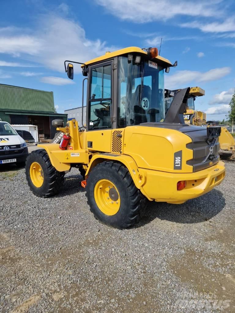 Volvo L 30 G Kolesni nakladalci