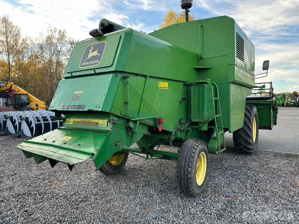 John Deere 1042 Kombajni