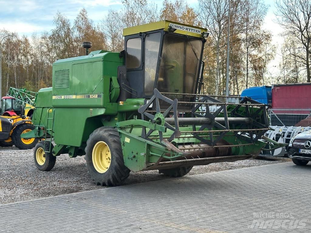 John Deere 1042 Kombajni