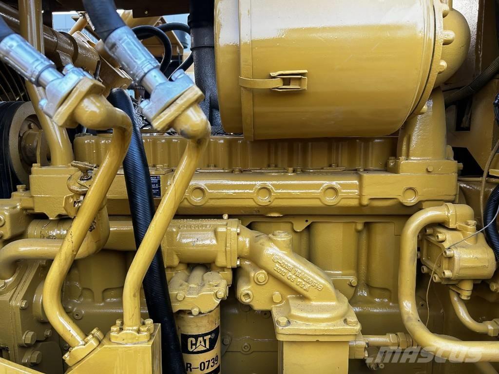 CAT D7G Buldožerji goseničarji