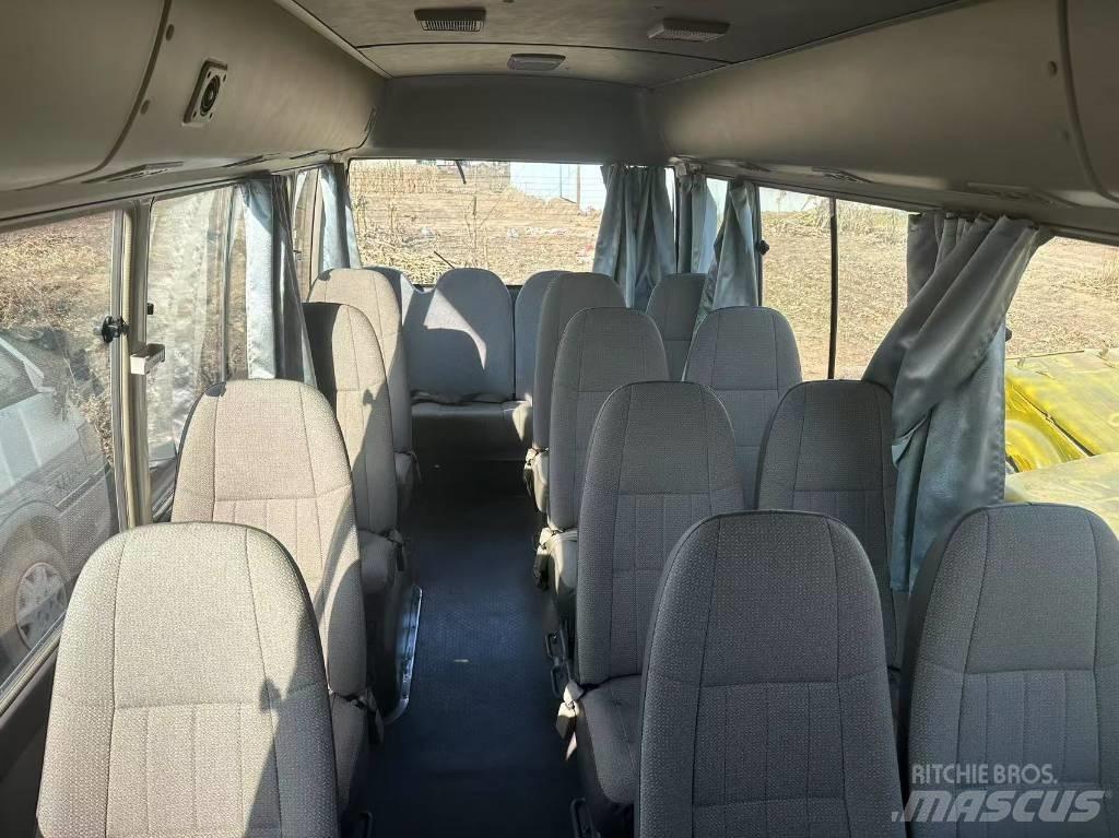 Toyota Coaster Bus Mini avtobusi
