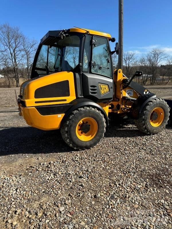 JCB 409 Kolesni nakladalci