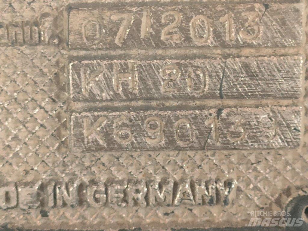 Klemm 806-3D Vrtalni stroji