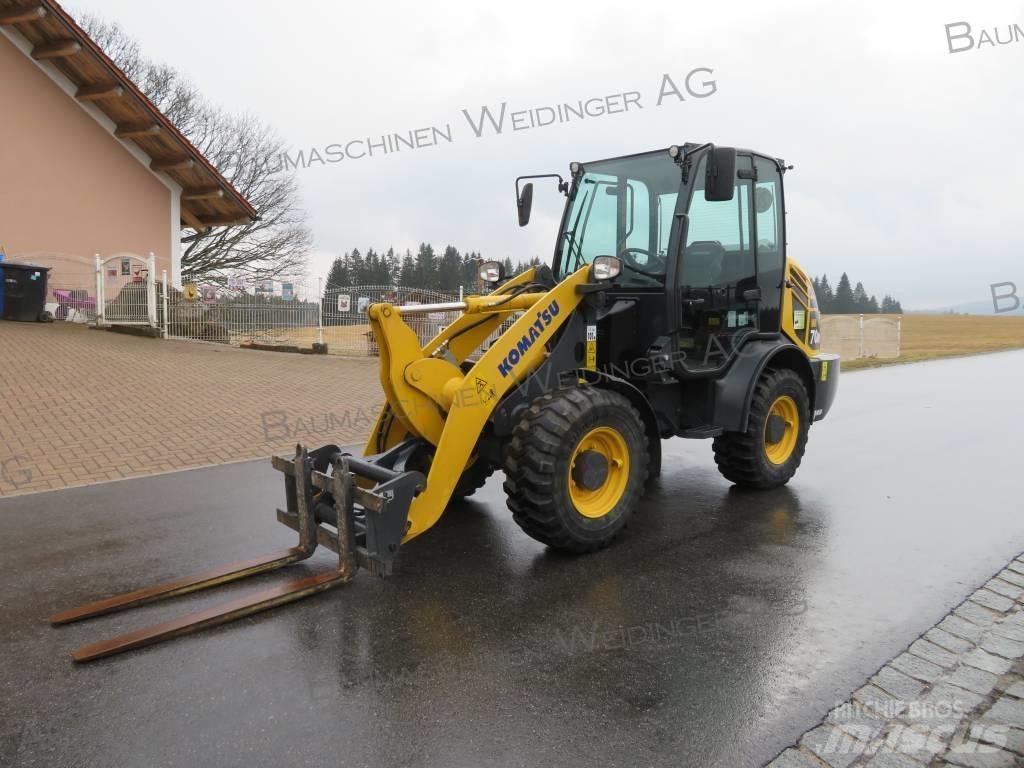Komatsu WA 70M Kolesni nakladalci