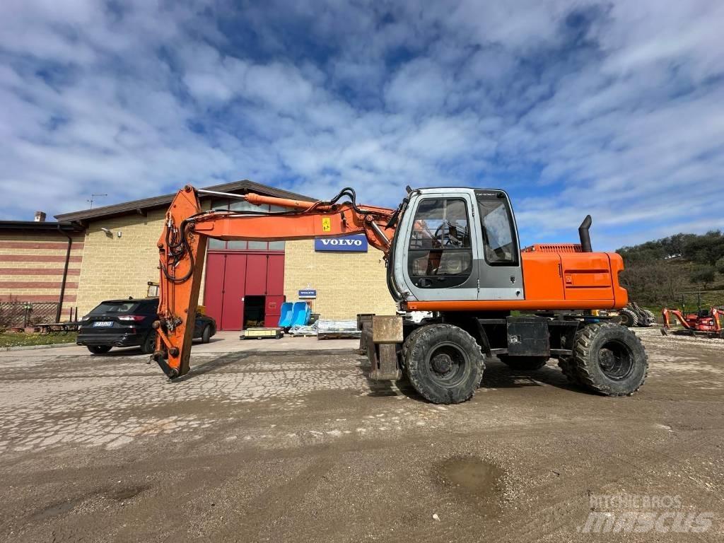Hitachi EX 165 Bagri na kolesih