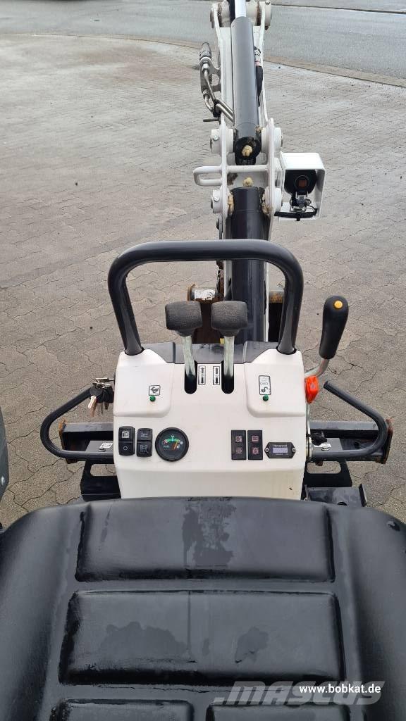 Bobcat E 10z Mini bagri <7t