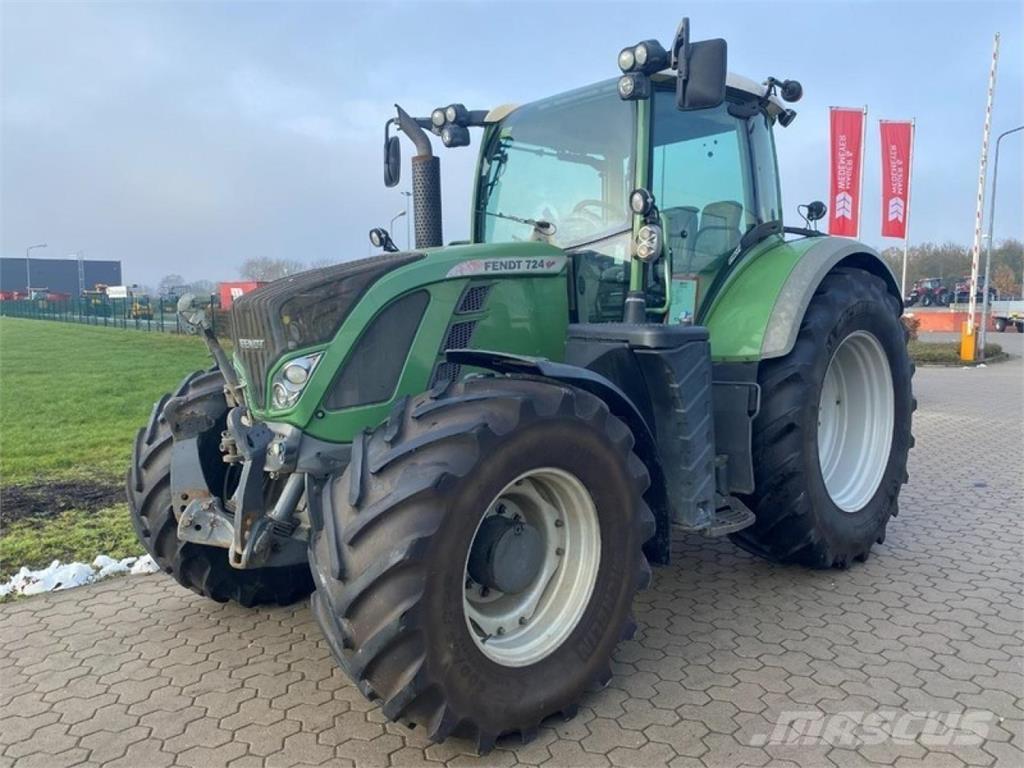 Fendt 724 PROFI Traktorji