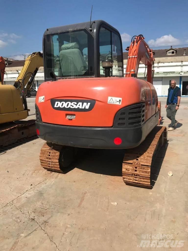 Doosan dx60 Bagri goseničarji