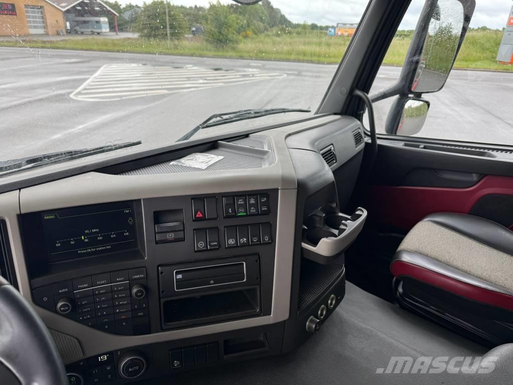 Volvo FM 500 Razstavljivi tovornjaki z žičnimi dvigali
