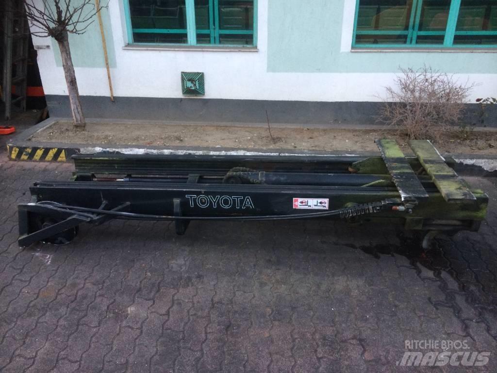 Toyota 6FD25 M-0240 Stebri