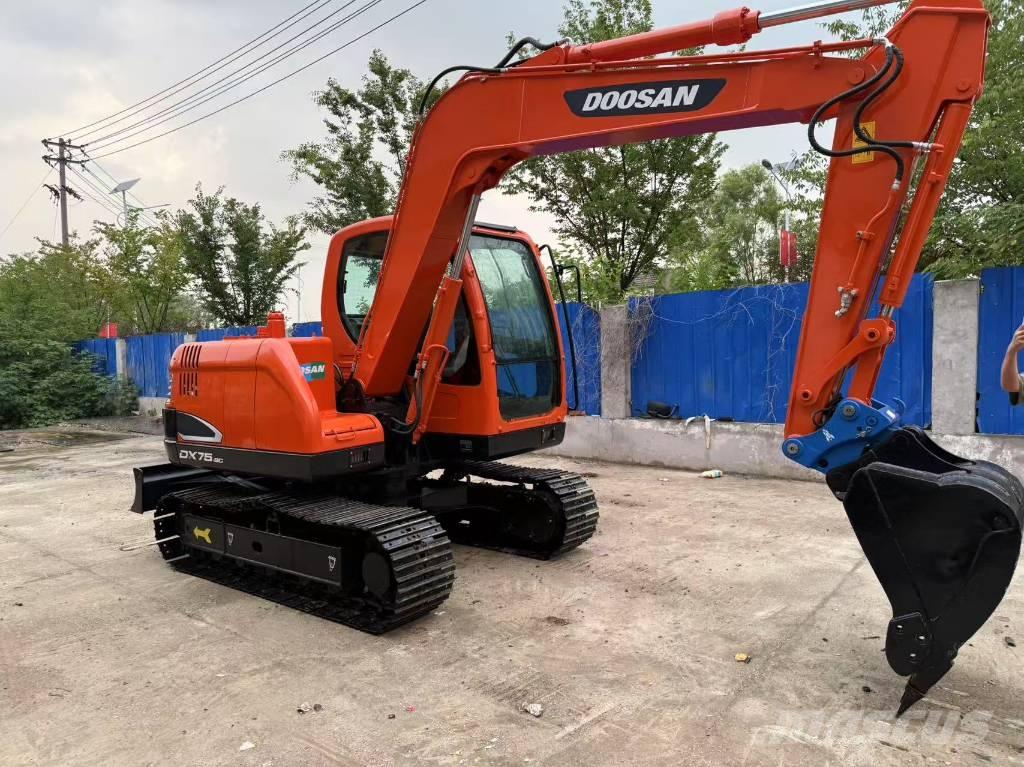 Doosan DX 75 Bagri goseničarji