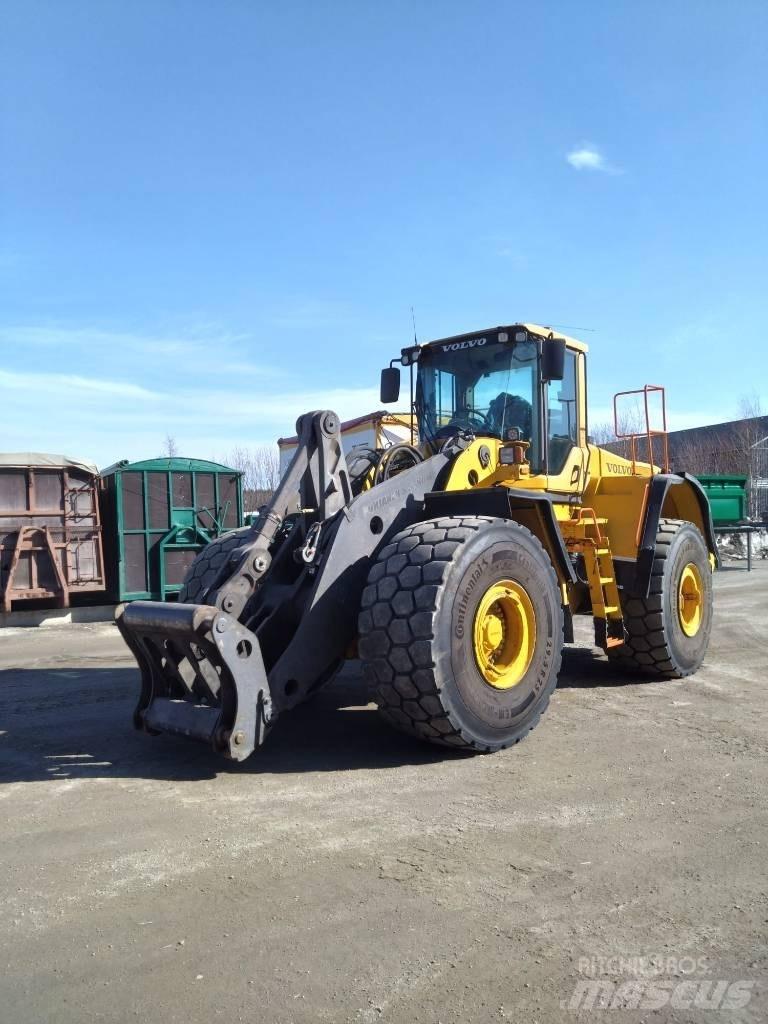 Volvo L 220 F Kolesni nakladalci