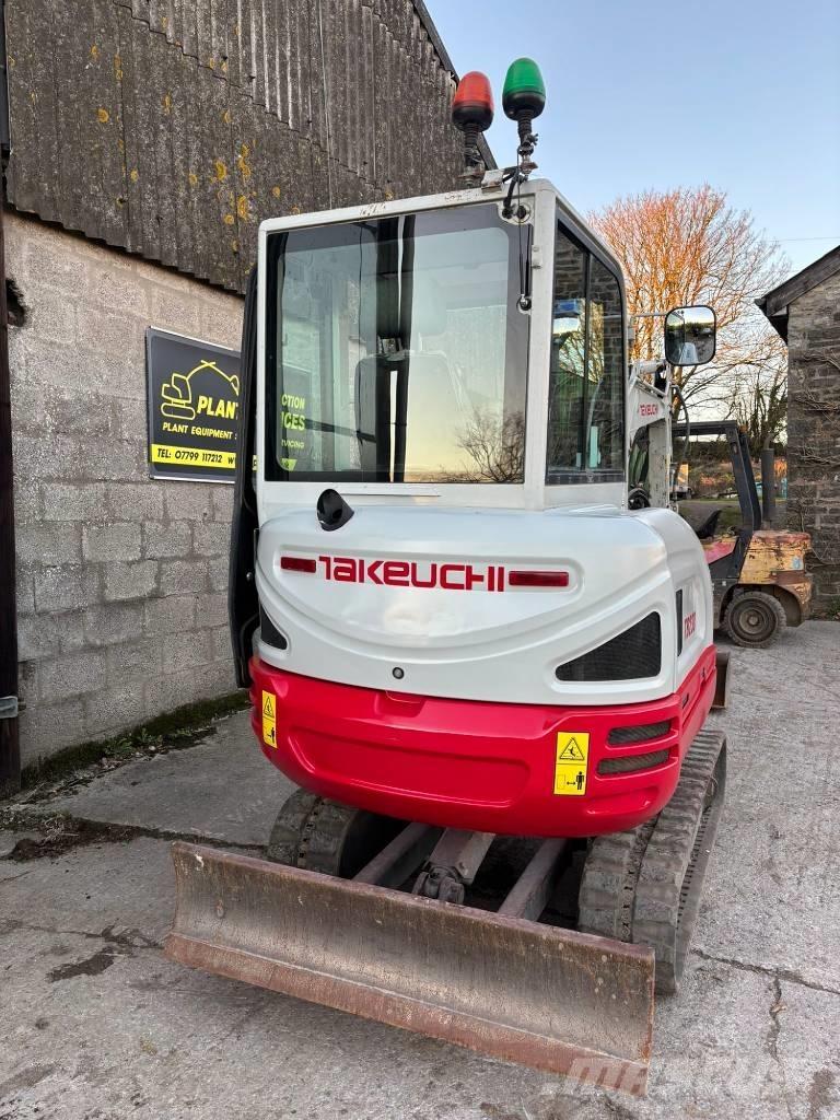 Takeuchi TB 230 Mini bagri <7t