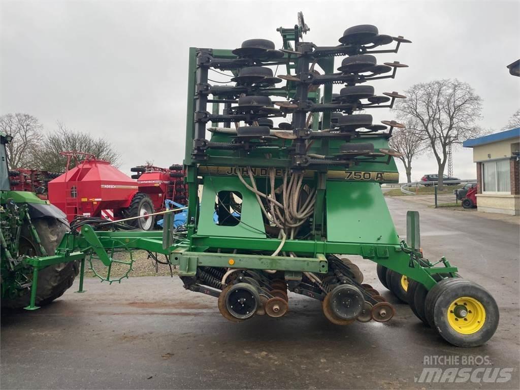 John Deere 750A 6m Natančne sejalnice