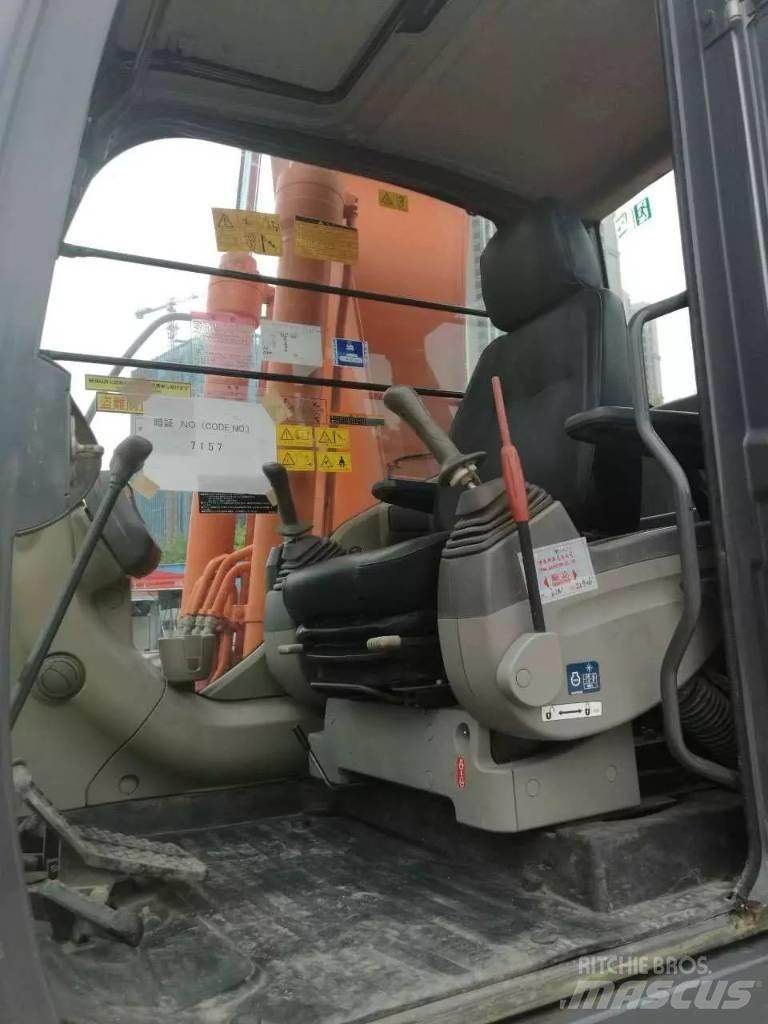 Hitachi ZX 200 Bagri goseničarji