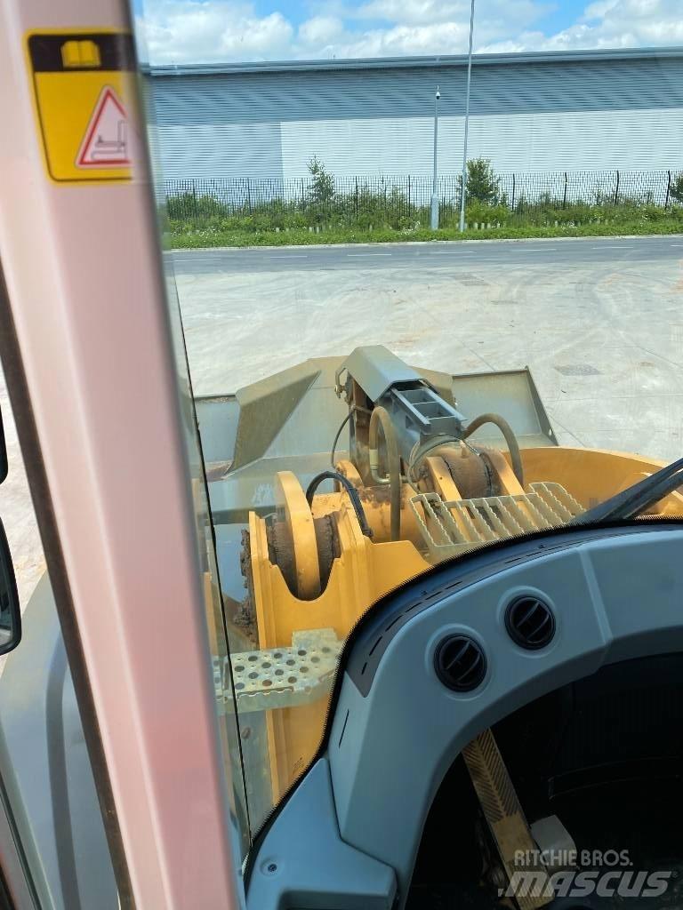 Liebherr L 576 Kolesni nakladalci