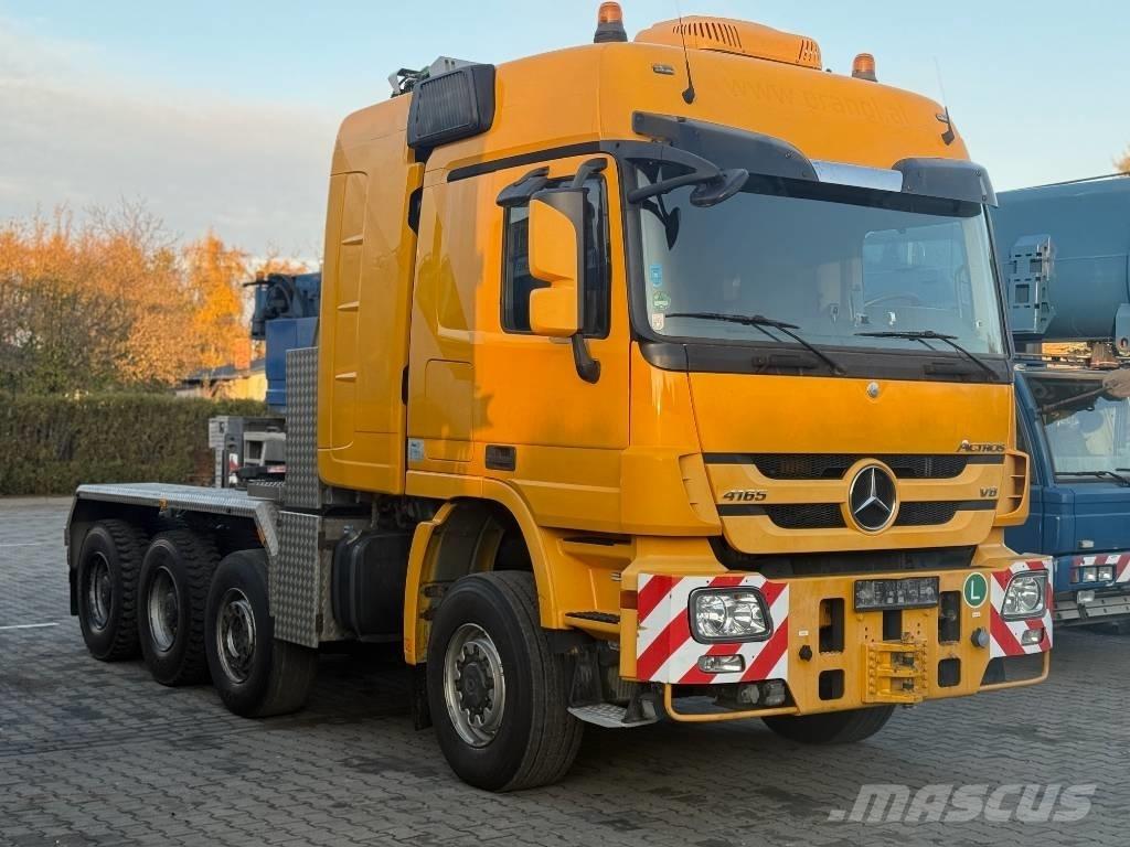 Mercedes-Benz 4165 Vlačilci