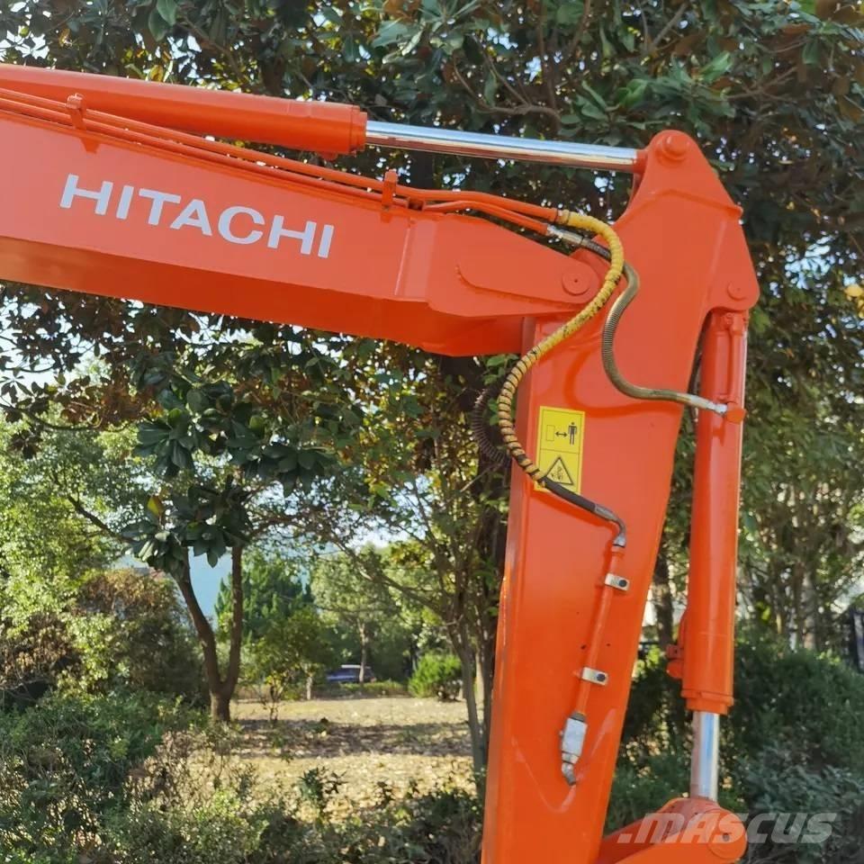 Hitachi ZX70 Midi bagri 7t – 12t