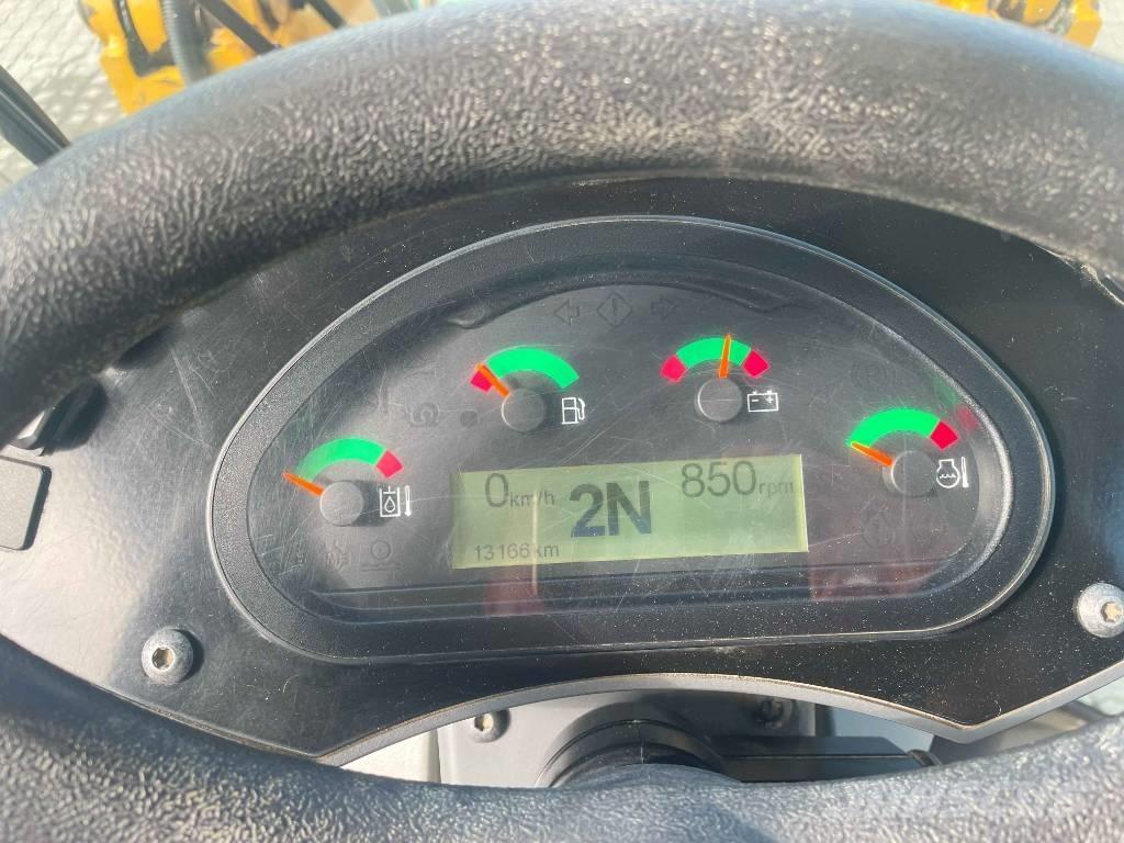 CAT 906M Kolesni nakladalci