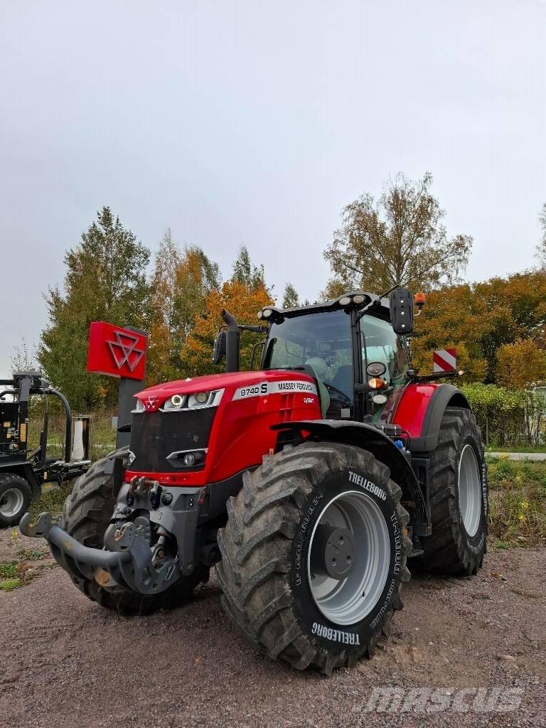 Massey Ferguson 8740 Traktorji
