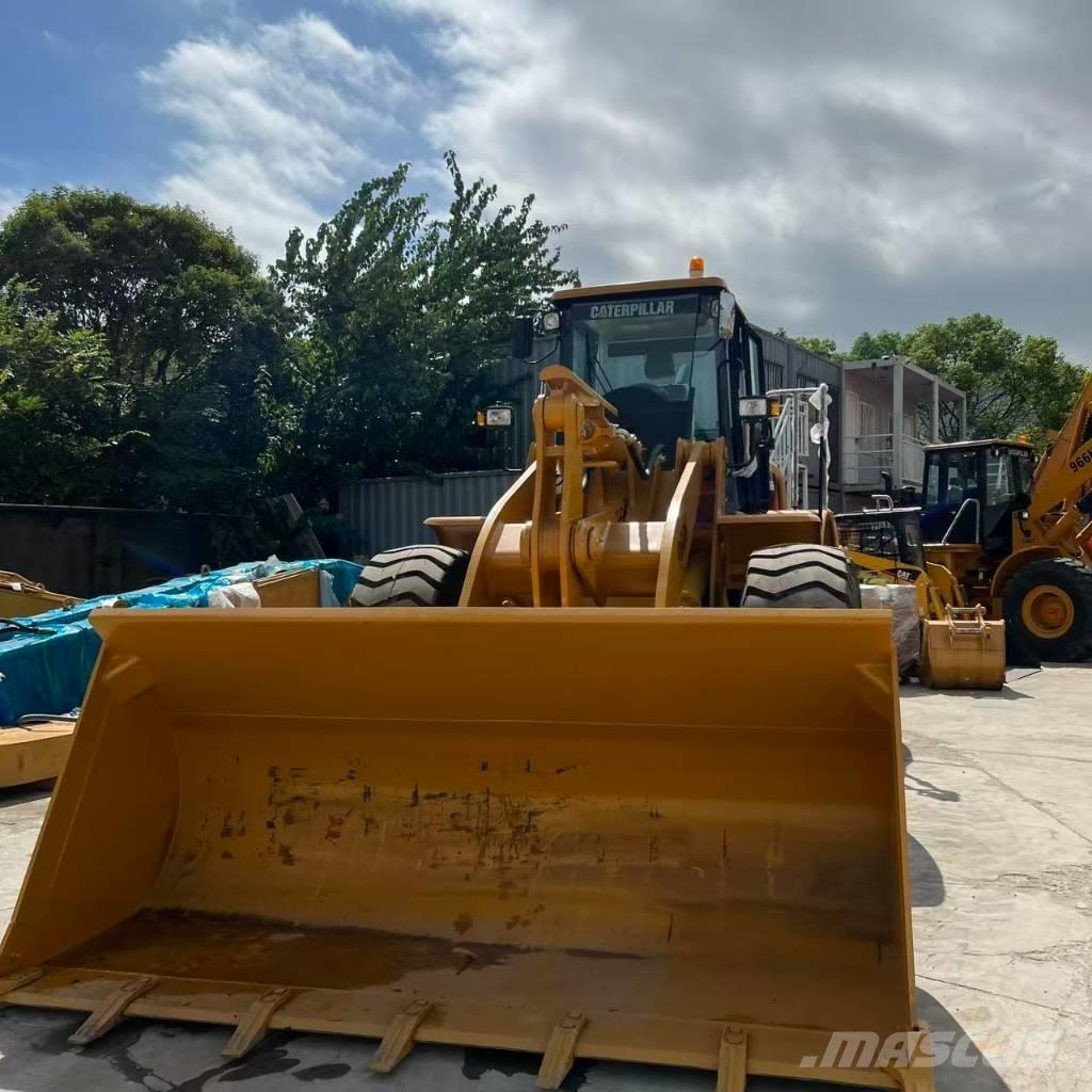 CAT 966H Kolesni nakladalci