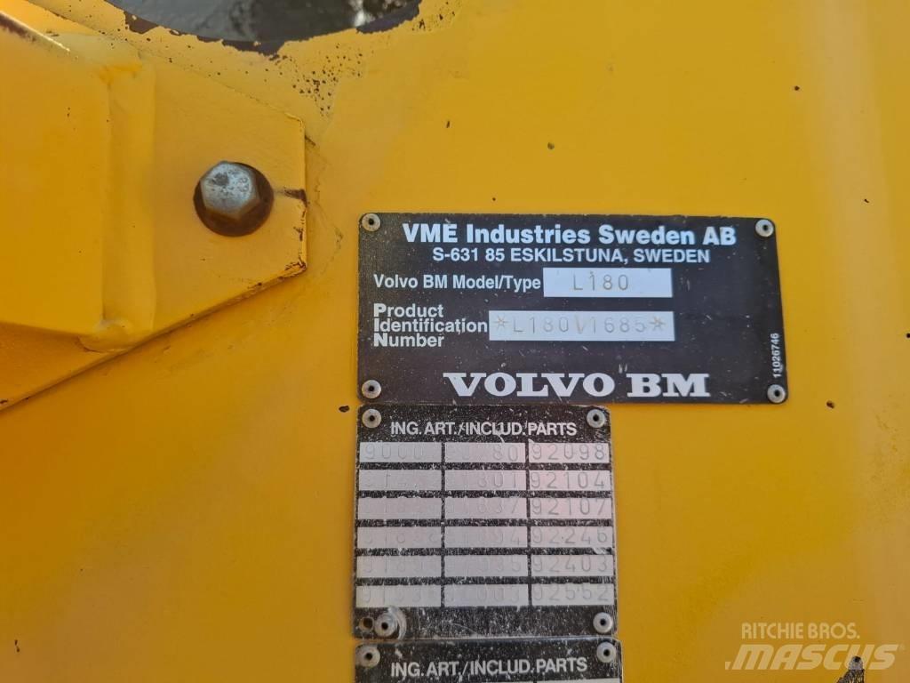 Volvo L 180 Kolesni nakladalci