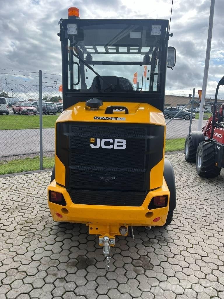 JCB 403 Agri Plus Skid steer mini nakladalci