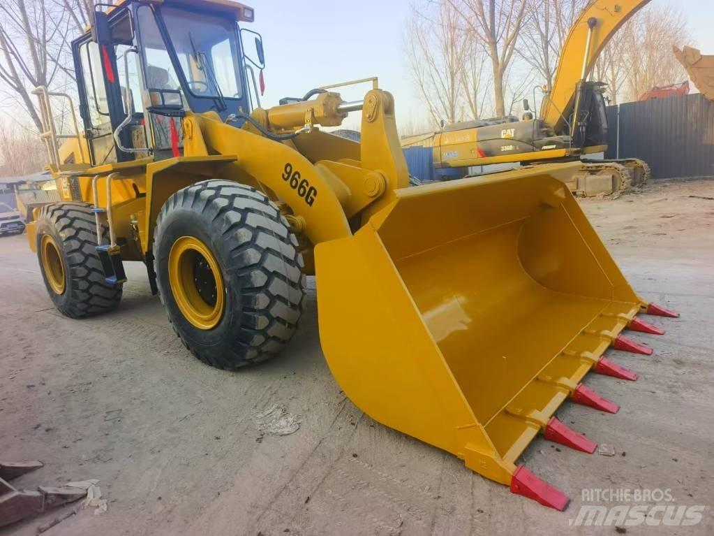 CAT 966G Kolesni nakladalci