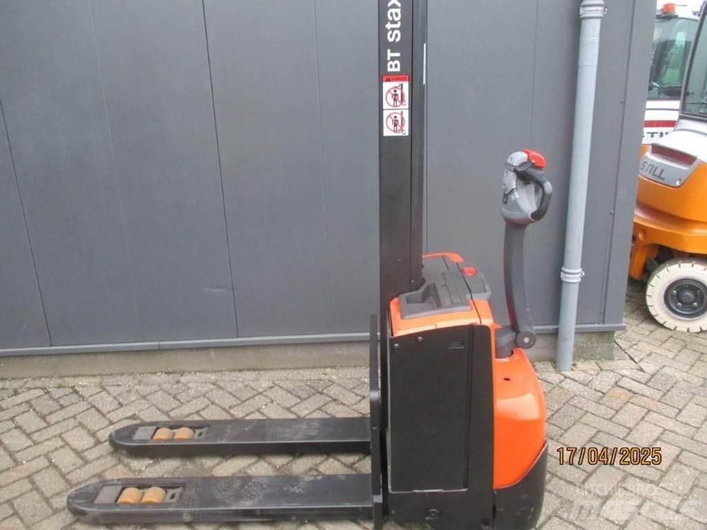 BT SWE 080L Ročni električni viličar