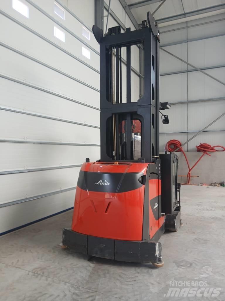 Linde K 10 Visokodvižni komisionirni viličar