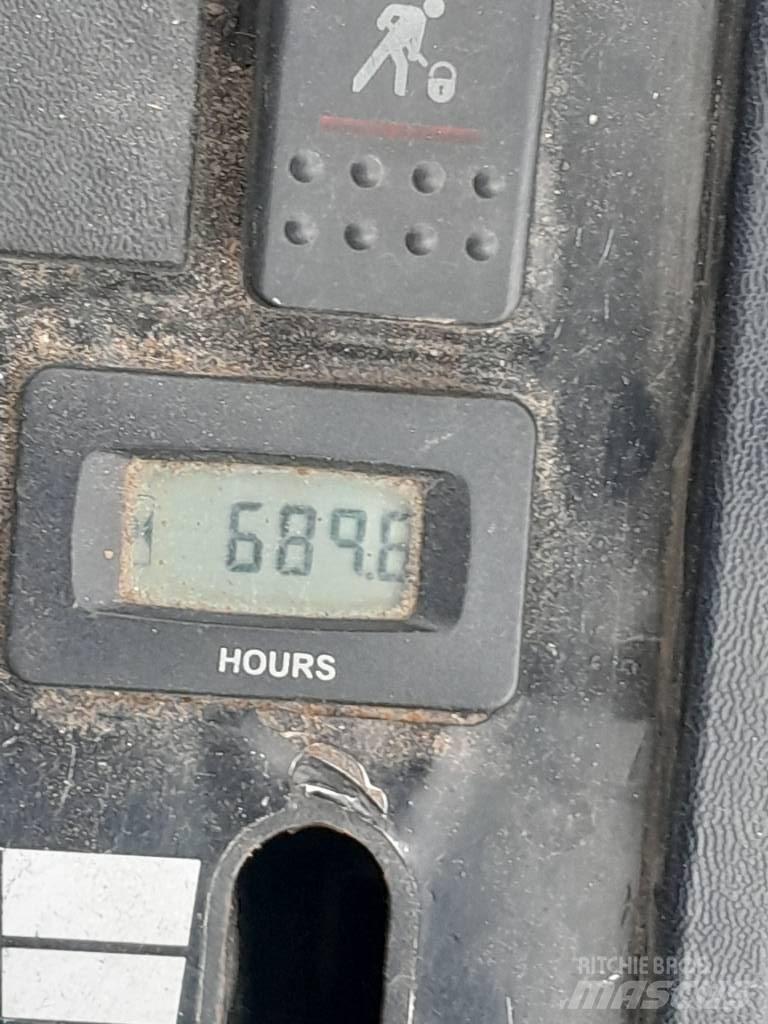 Kärcher DA88 MC130 Cestni pometači